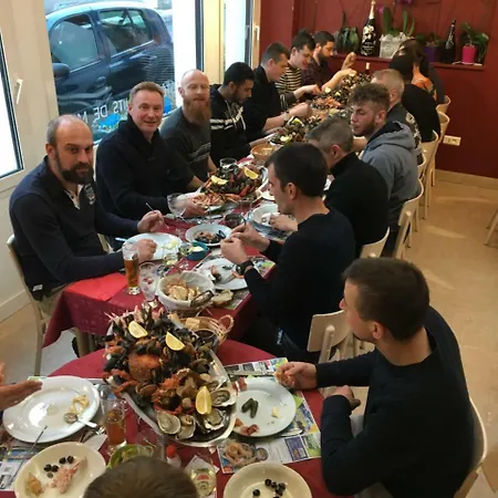 Restaurant Les Oceanides 2* كونكارنو