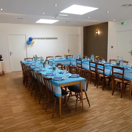 فندق Restaurant Les Oceanides 2*