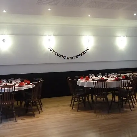فندق Restaurant Les Oceanides 2*